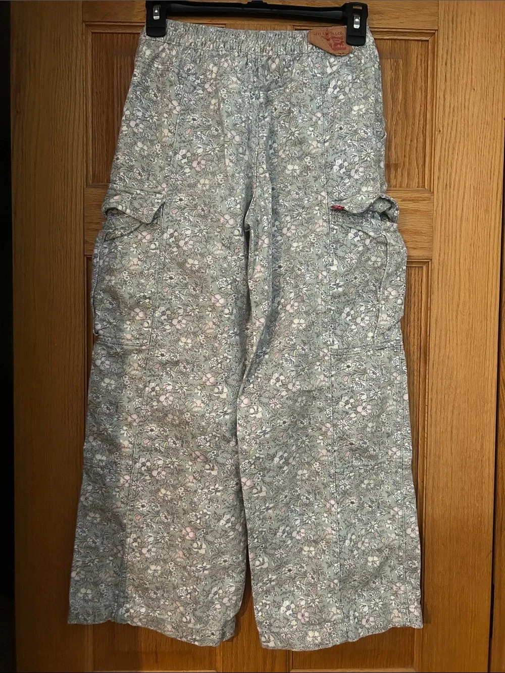 Levi’s Big Girls Twill High-Rise Baggy Floral Cargo Pants | Size 10